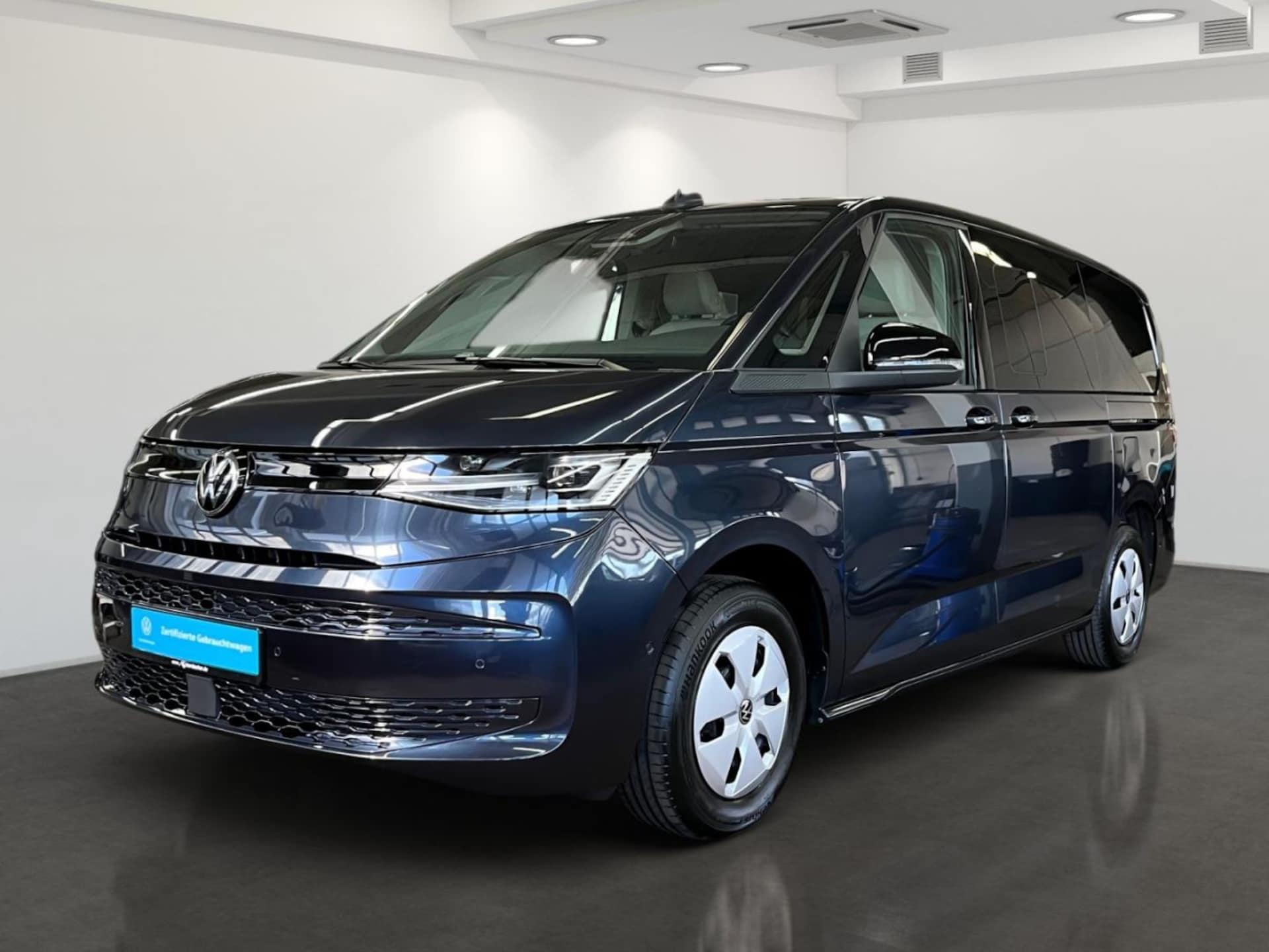 Volkswagen Multivan Langversion Basis-Modell
