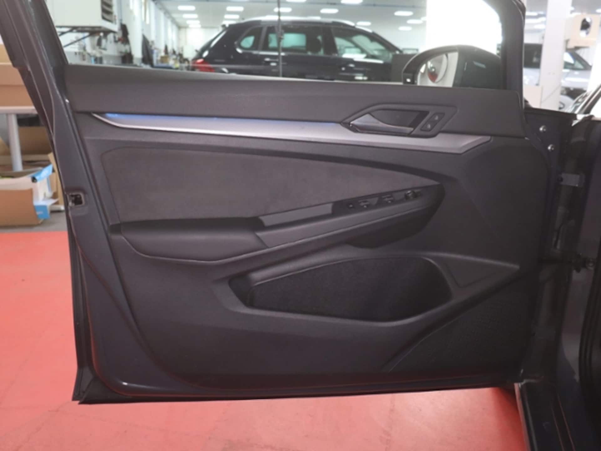 Volkswagen Golf Style