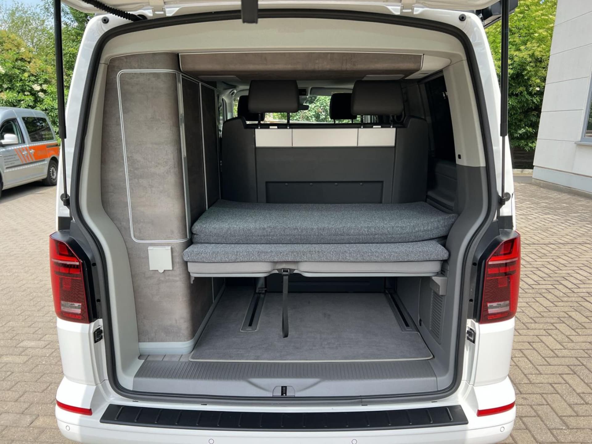 Volkswagen T6.1 California Ocean