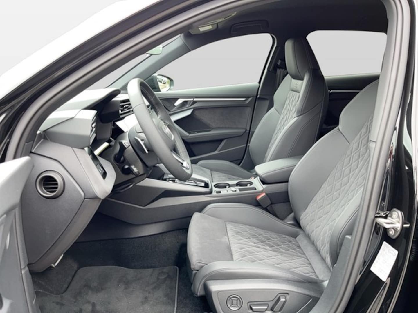 Bild über Audi A3 Sportback TFSI e TFSI e 150 kW S tronic - für weitere Informationen kontaktieren Sie den Audi Partner