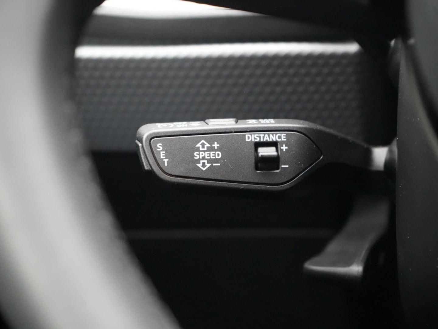 Bild über Audi A1 Sportback S line 35 TFSI S tronic - für weitere Informationen kontaktieren Sie den Audi Partner