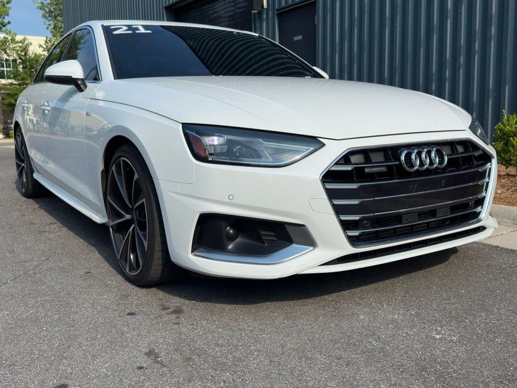 2021 Audi A4 40 quattro S tronic Premium's photo