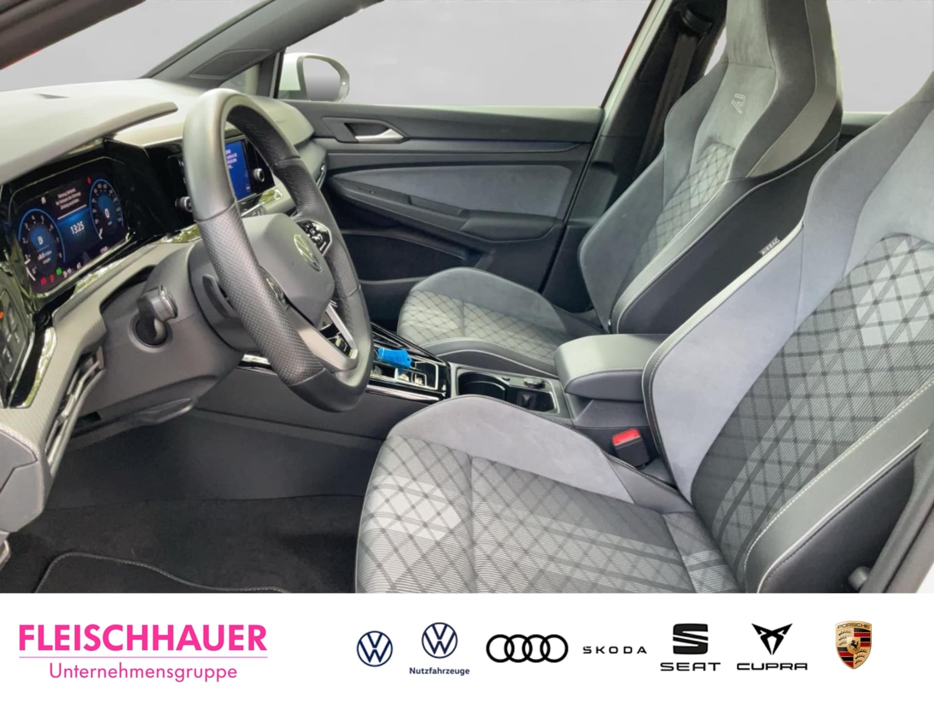 Volkswagen Golf R-Line