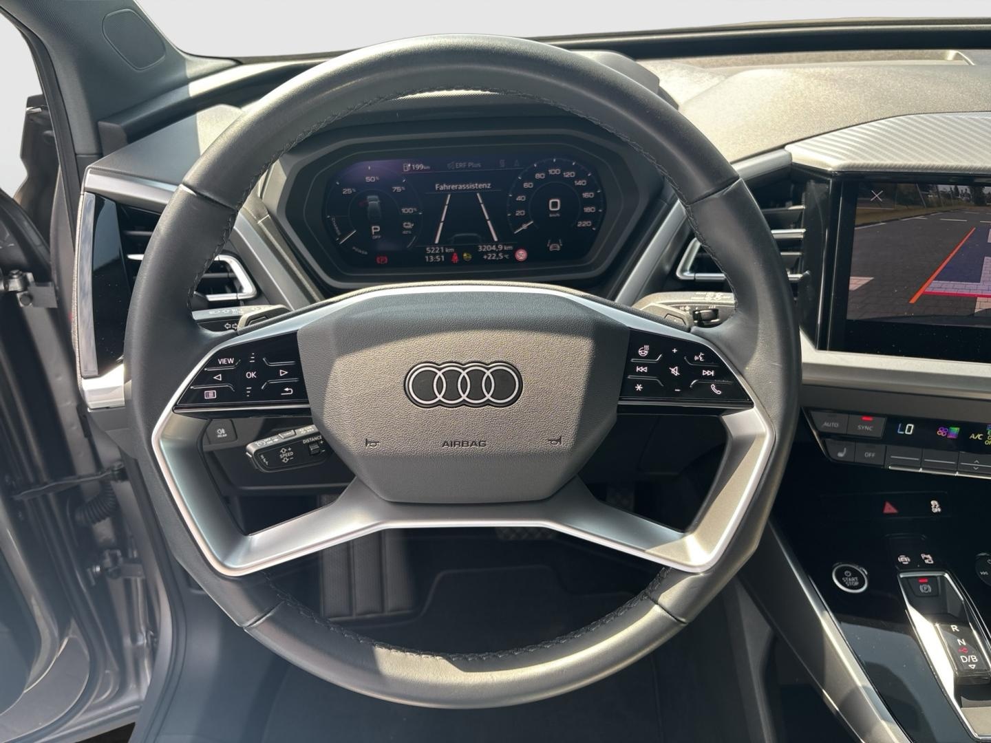 Bild über Audi Q4 e-tron 40 e-tron - für weitere Informationen kontaktieren Sie den Audi Partner