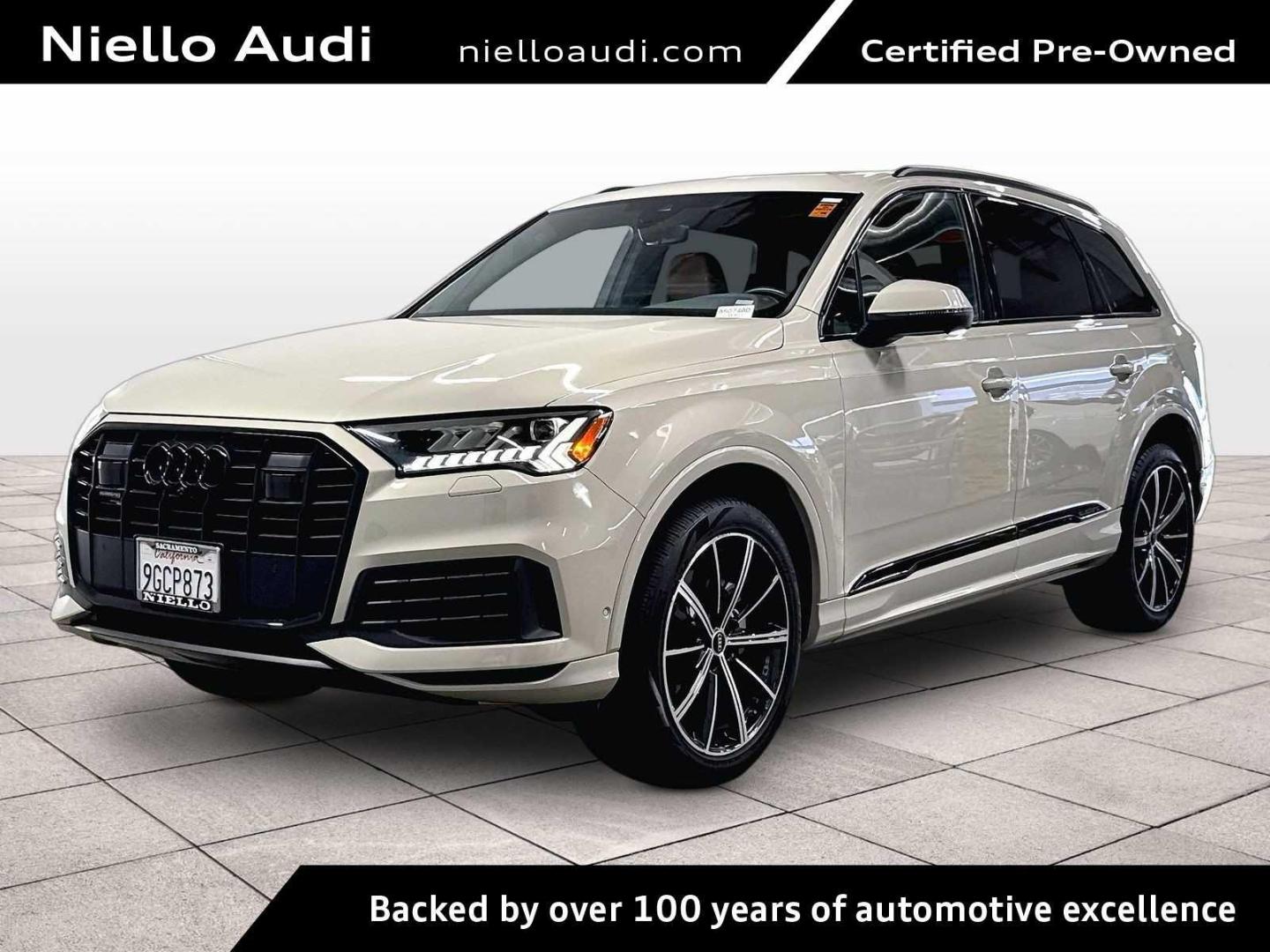 2023 Audi Q7 55 Premium Plus quattro Tiptronic's photo