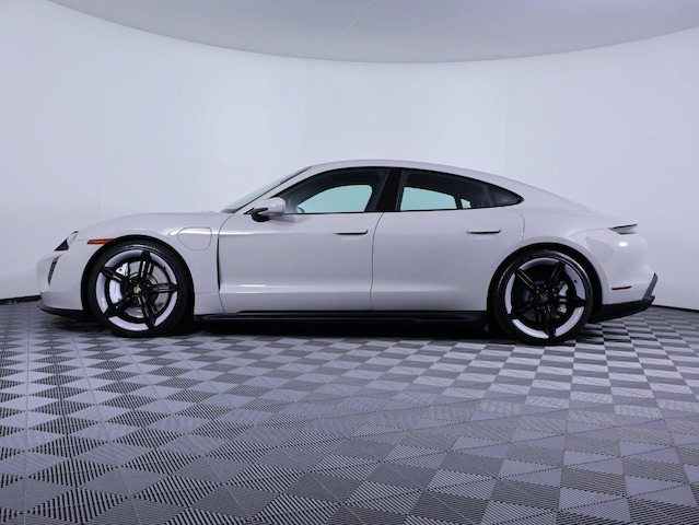 2022 Porsche Taycan