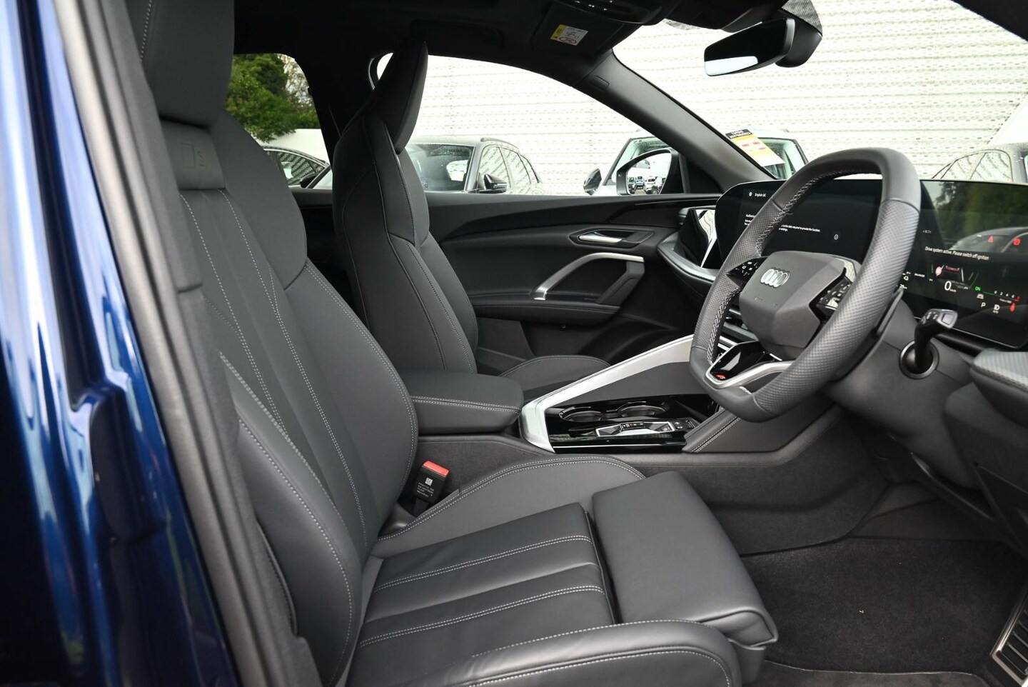 Image about Audi Q5 SUV e-hybrid quattro S tronic