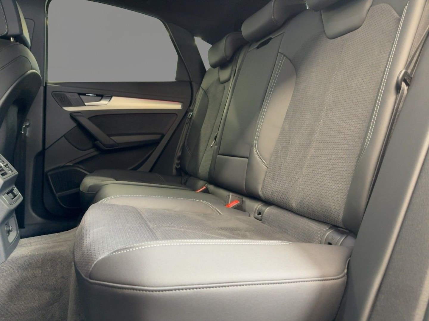 Bild über Audi Q5 Sportback 40 TDI quattro S tronic - für weitere Informationen kontaktieren Sie den Audi Partner