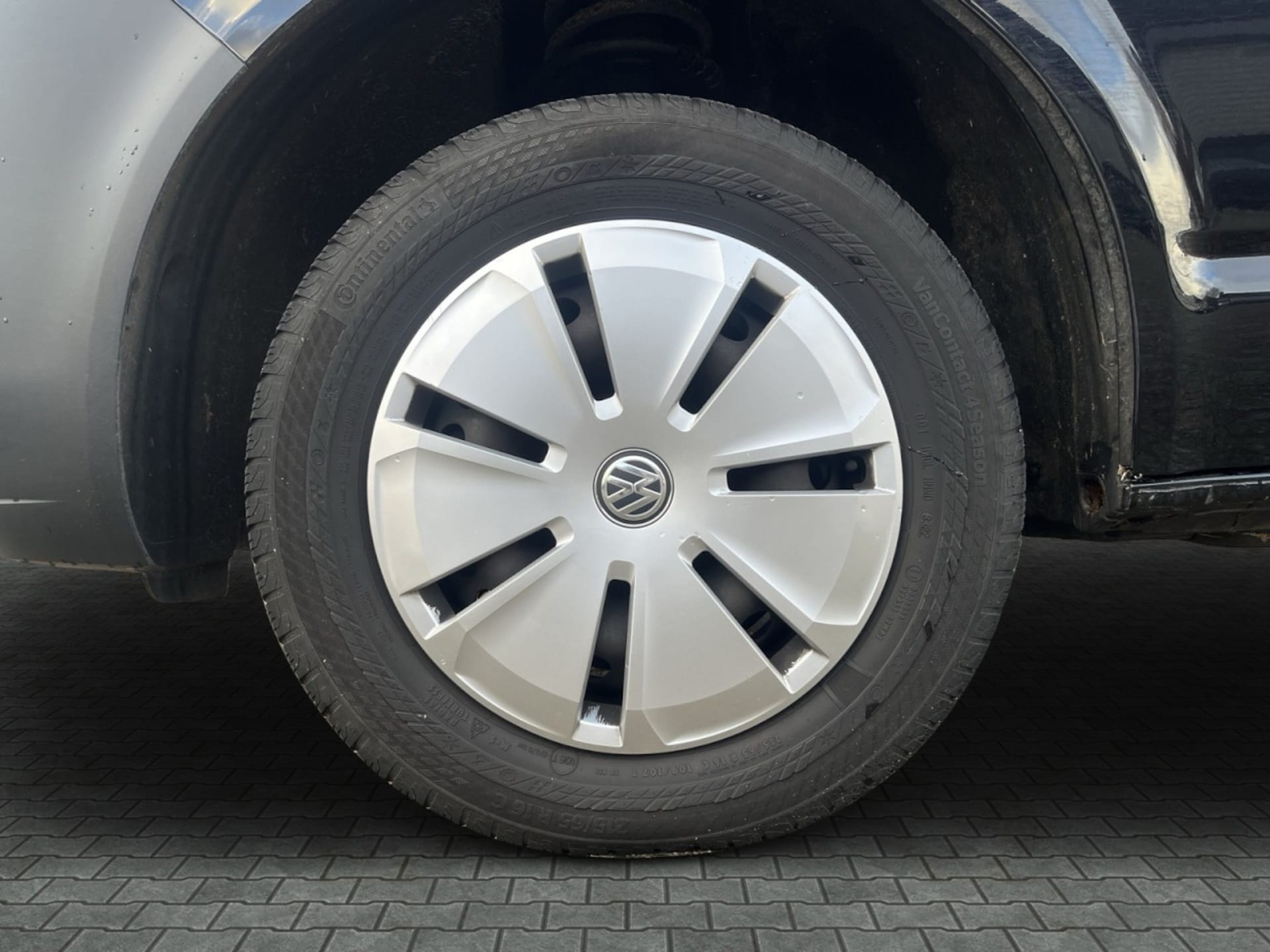 Volkswagen T6.1 Transporter Kombi kurzer Radstand