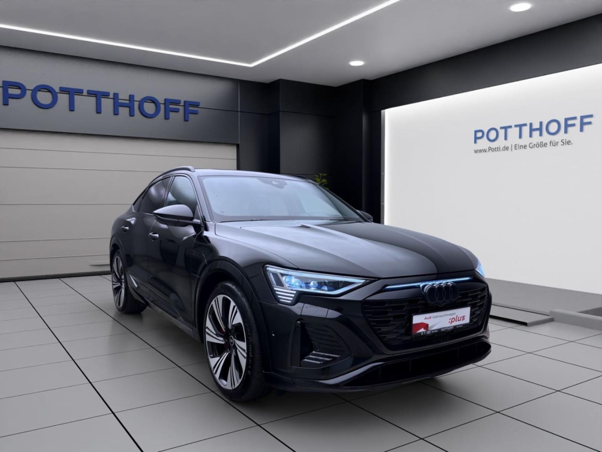 Audi Q8 Sportback e-tron S line