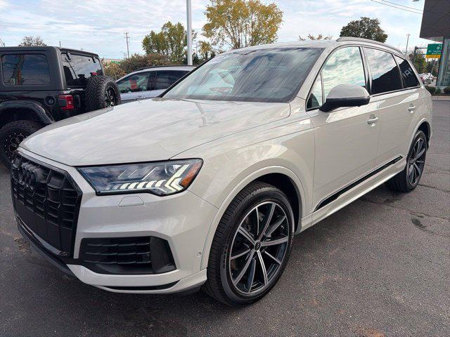 2023 Audi Q7 Premium Plus