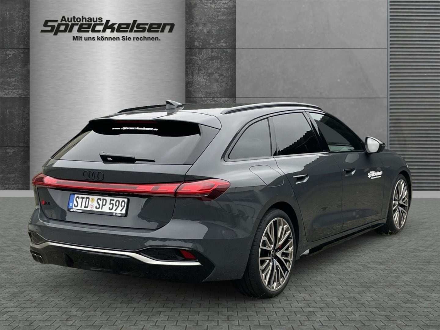 Bild über Audi A5 Avant TDI quattro 150 kW S tronic - für weitere Informationen kontaktieren Sie den Audi Partner