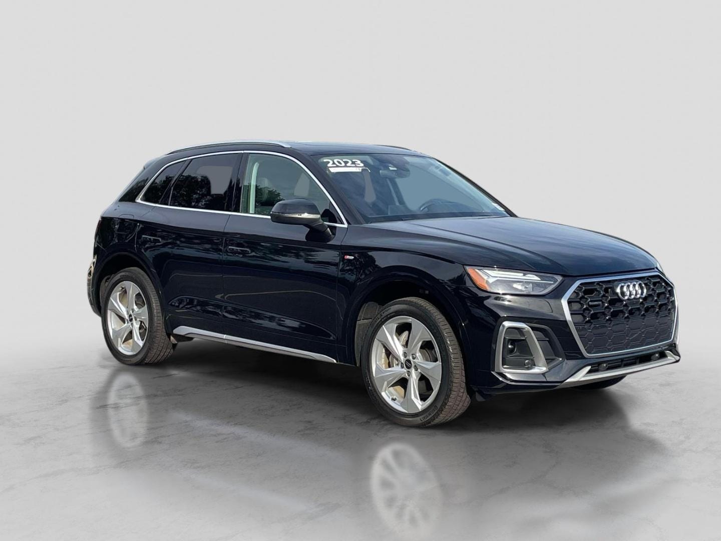2023 Audi Q5 45 Premium Plus's photo