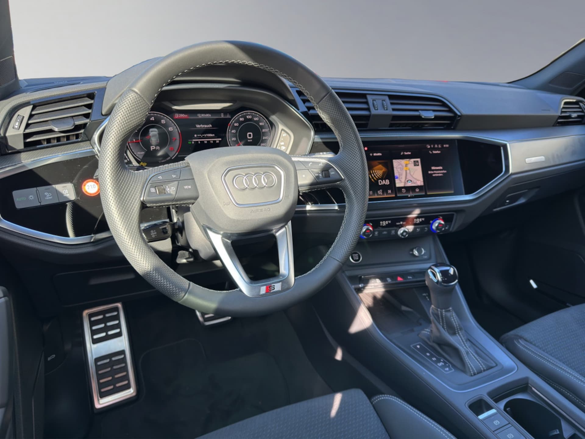 Audi Q3 SUV S line