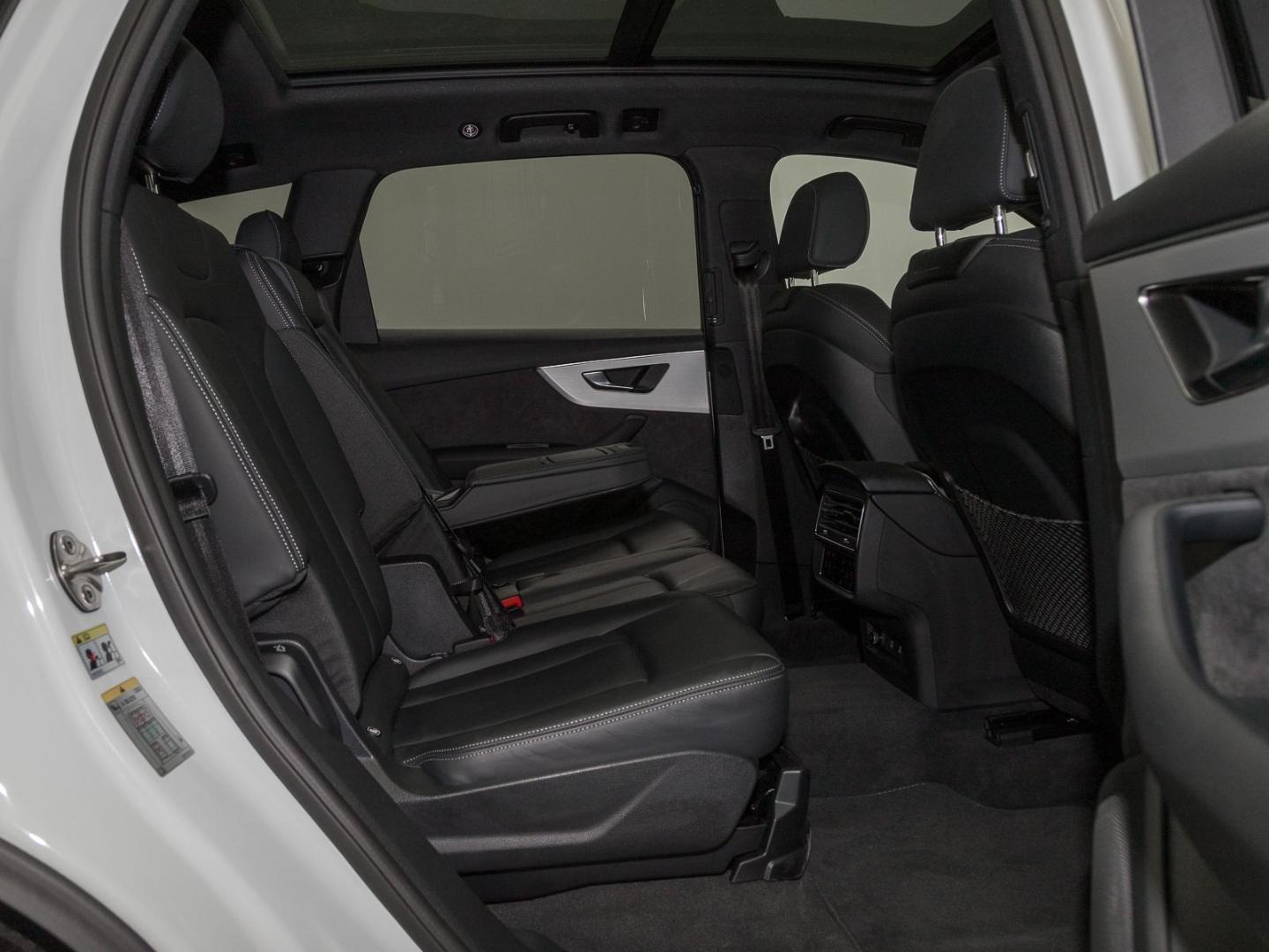 Image about Audi Q7 SUV S line 45 TDI quattro tiptronic