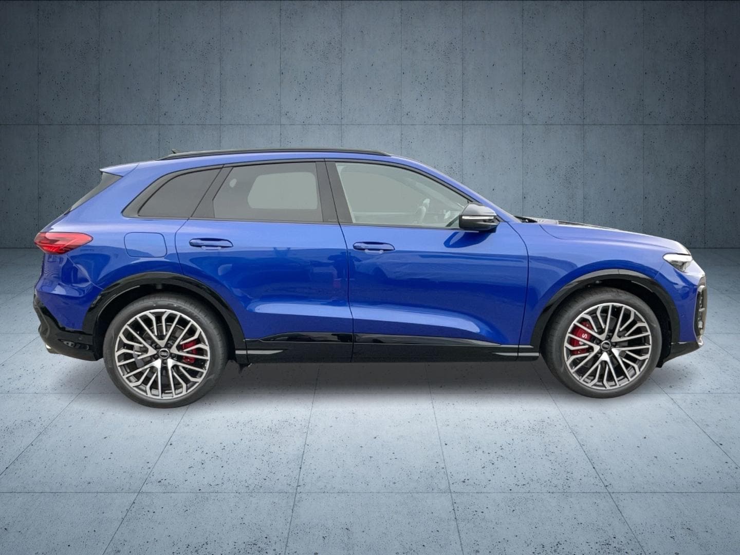 Bild über Audi SQ5 SUV edition one mit Akzenten mythosschwarz TFSI 270 kW S tronic - für weitere Informationen kontaktieren Sie den Audi Partner
