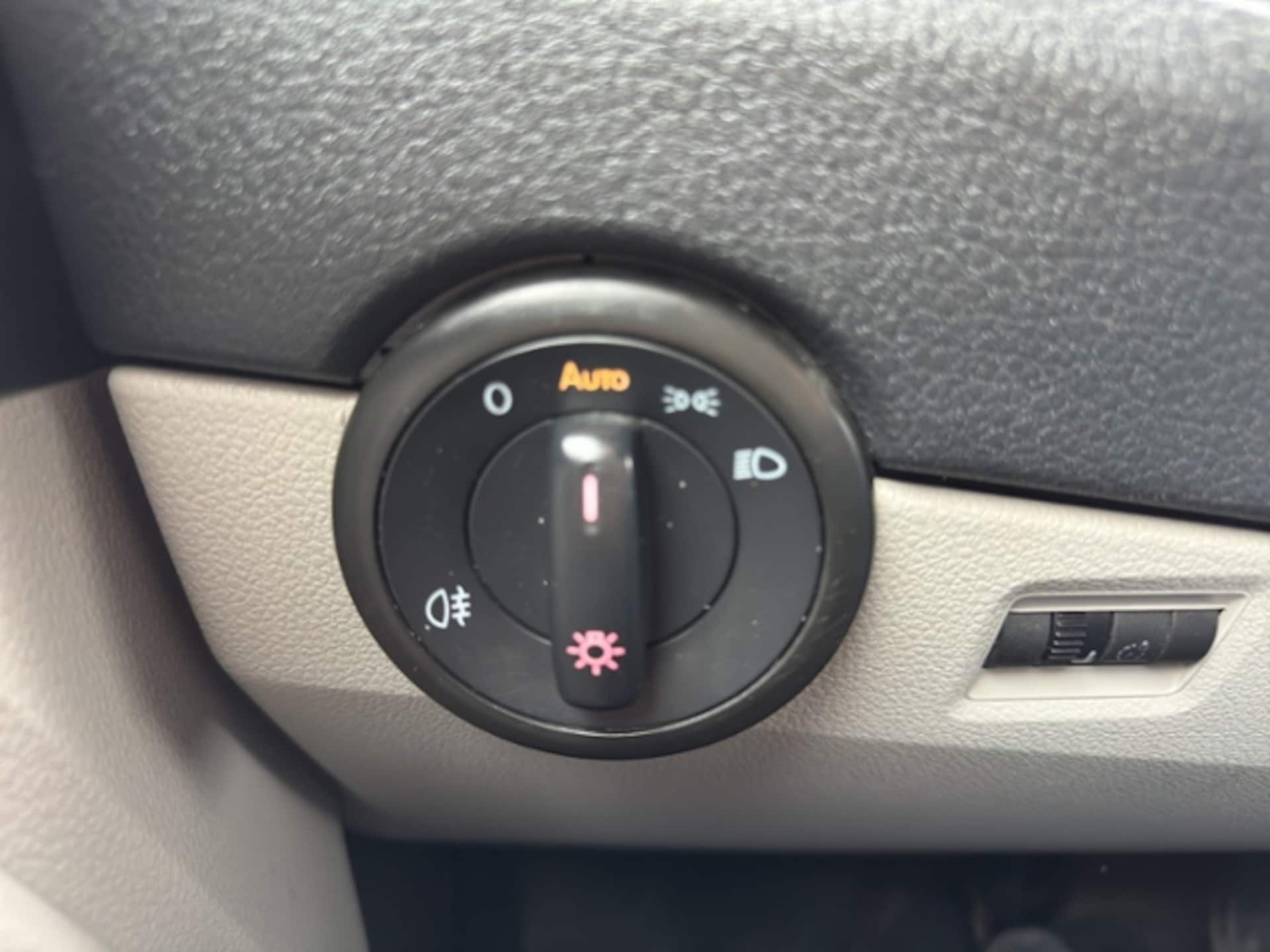 Volkswagen T6 Transporter Kasten langer Radstand