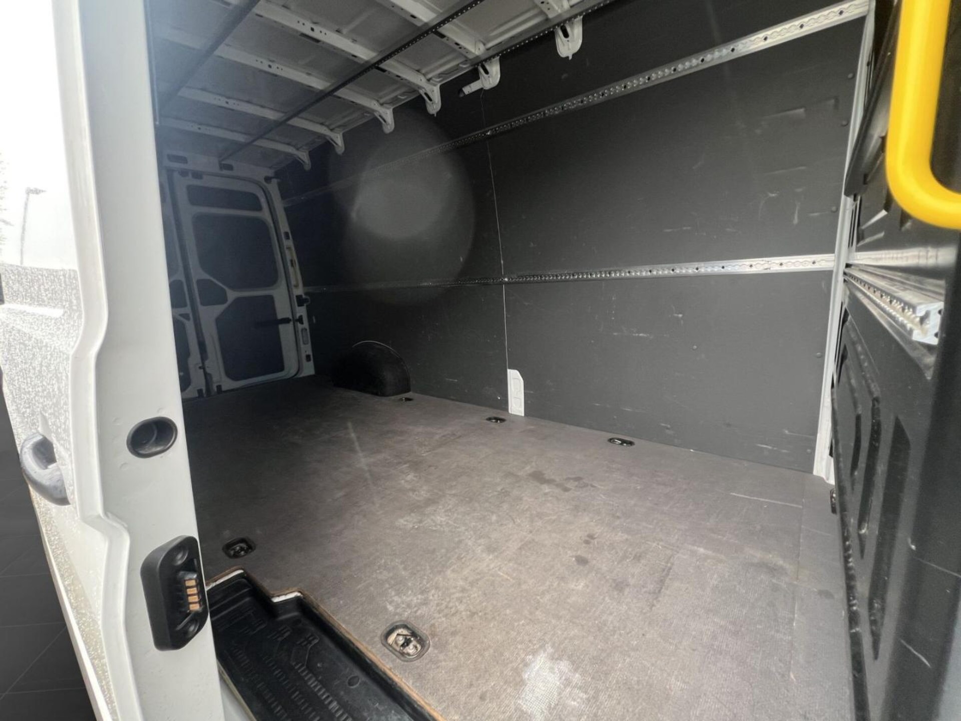 Volkswagen Crafter Kasten langer Radstand
