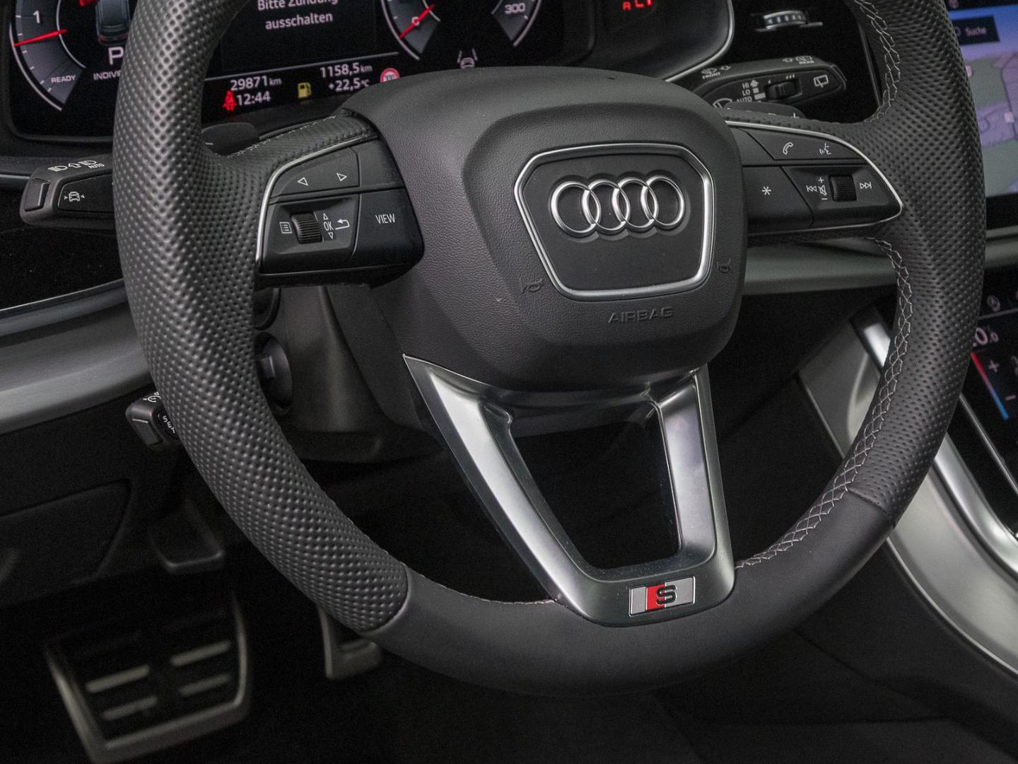 Image about Audi Q7 SUV S line 45 TDI quattro tiptronic