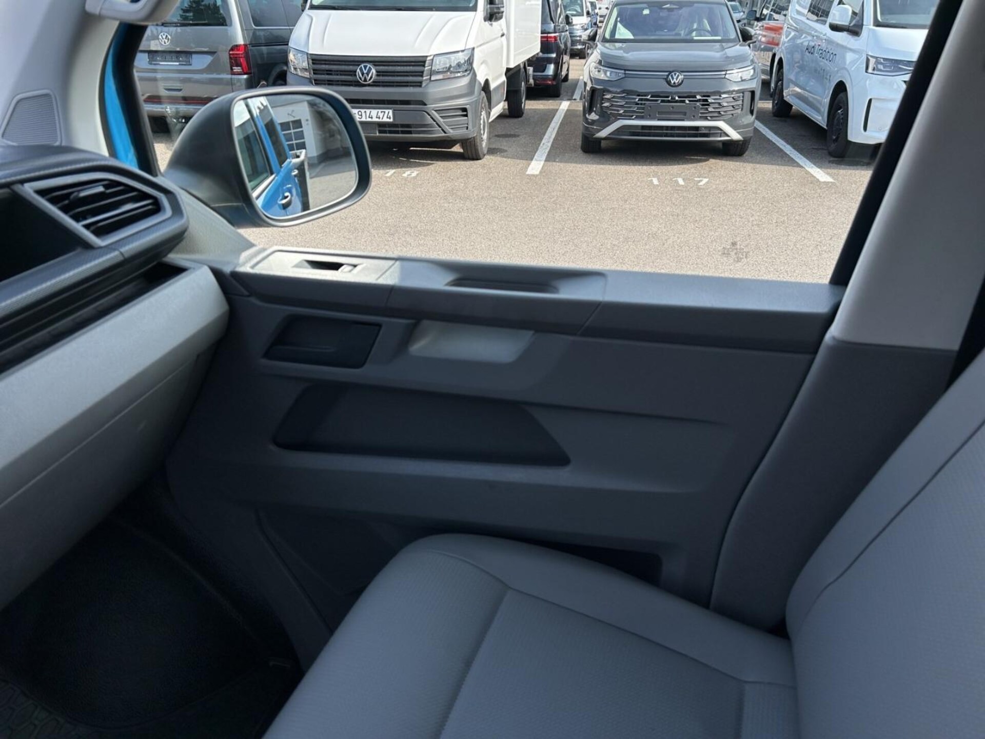 Volkswagen T6.1 Transporter Pritschenwagen Doppelkabine