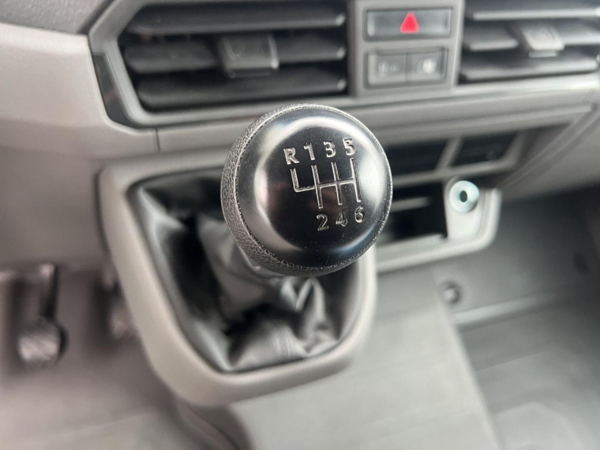 Volkswagen Crafter Kasten langer Radstand