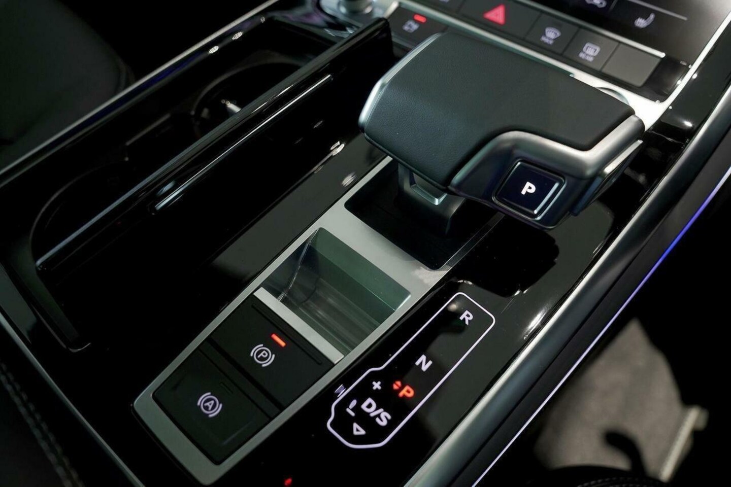 Image about Audi Q7 SUV TFSI quattro tiptronic