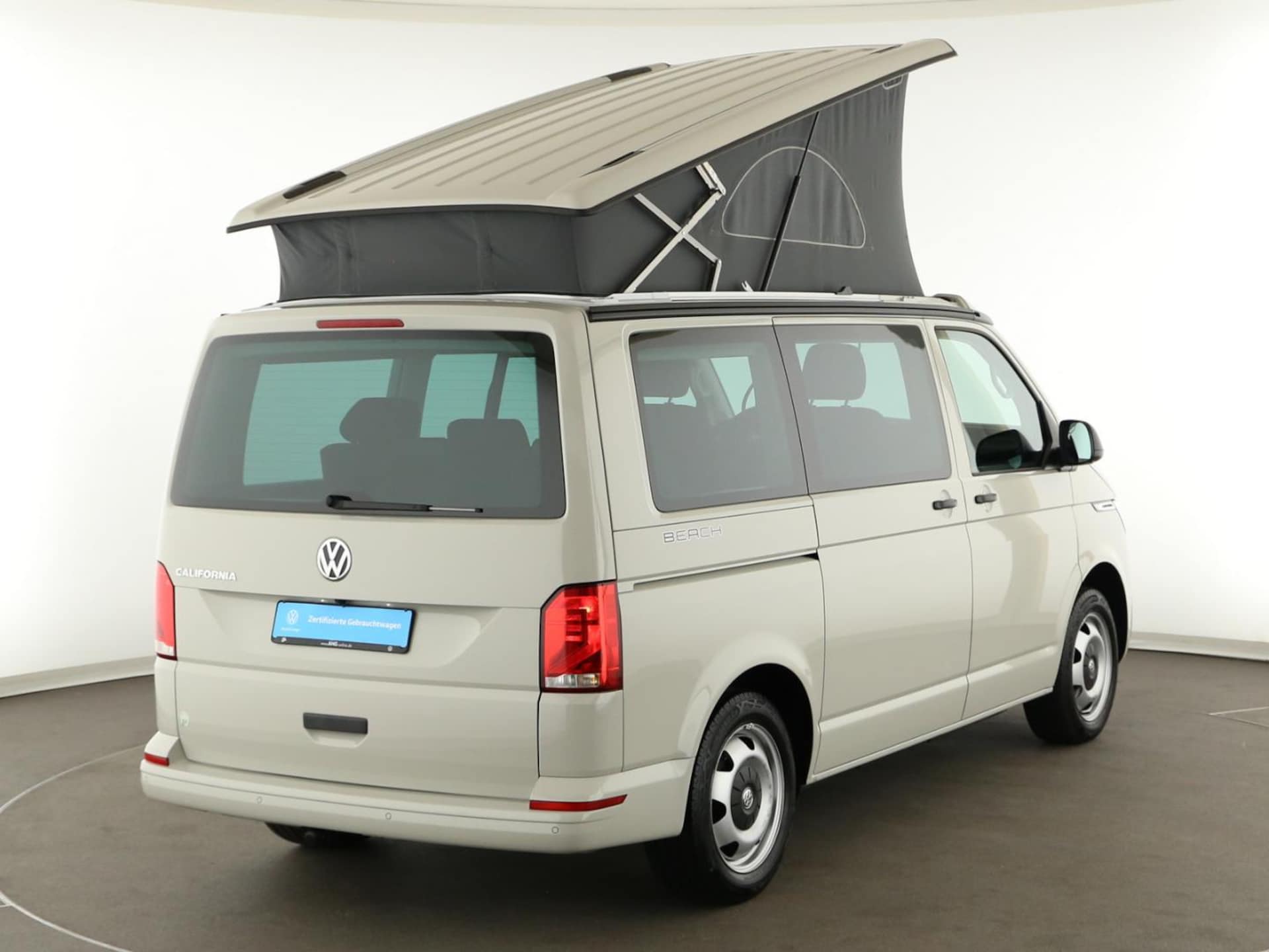 Volkswagen T6.1 California Beach