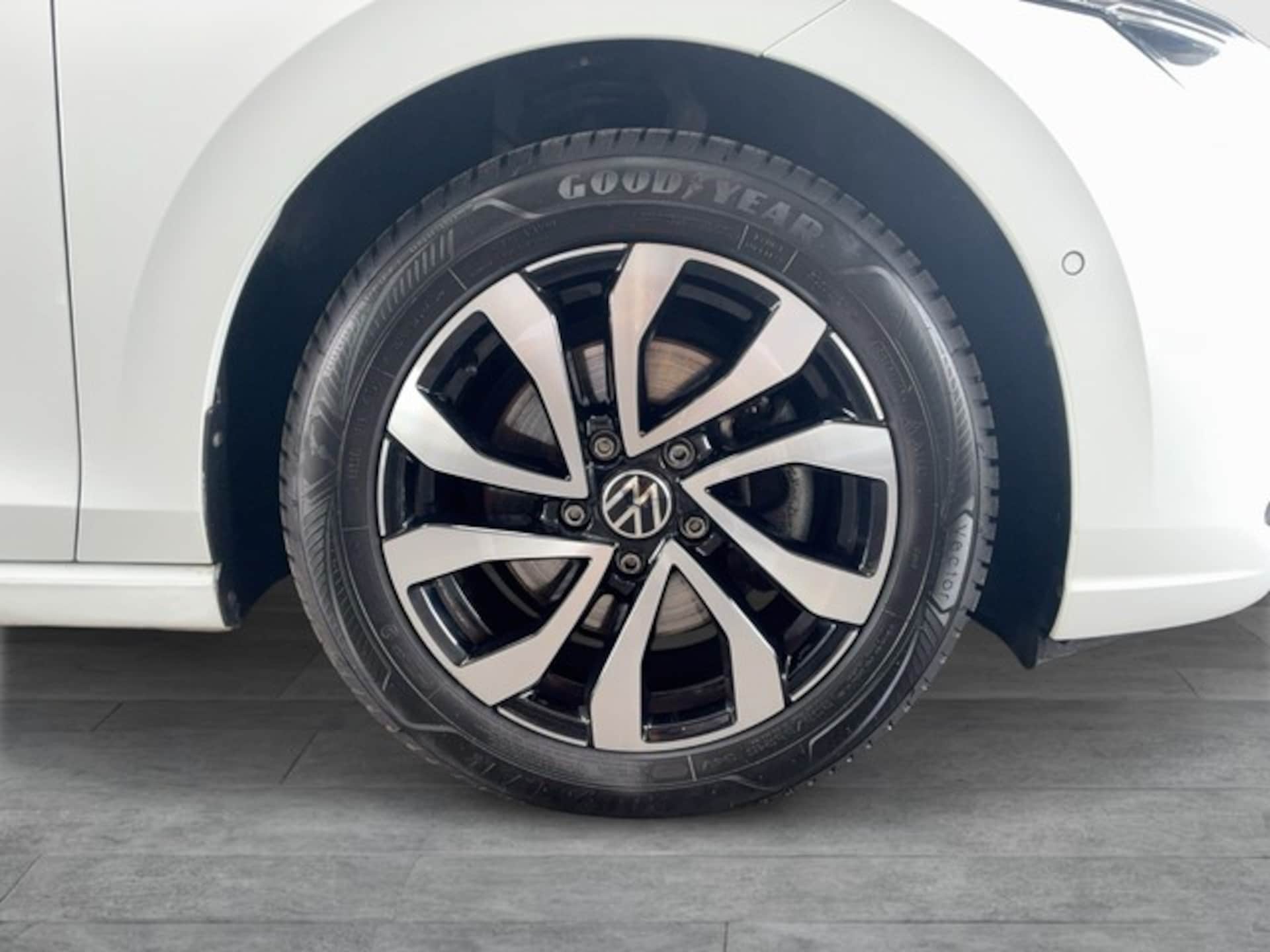 Volkswagen Golf Active