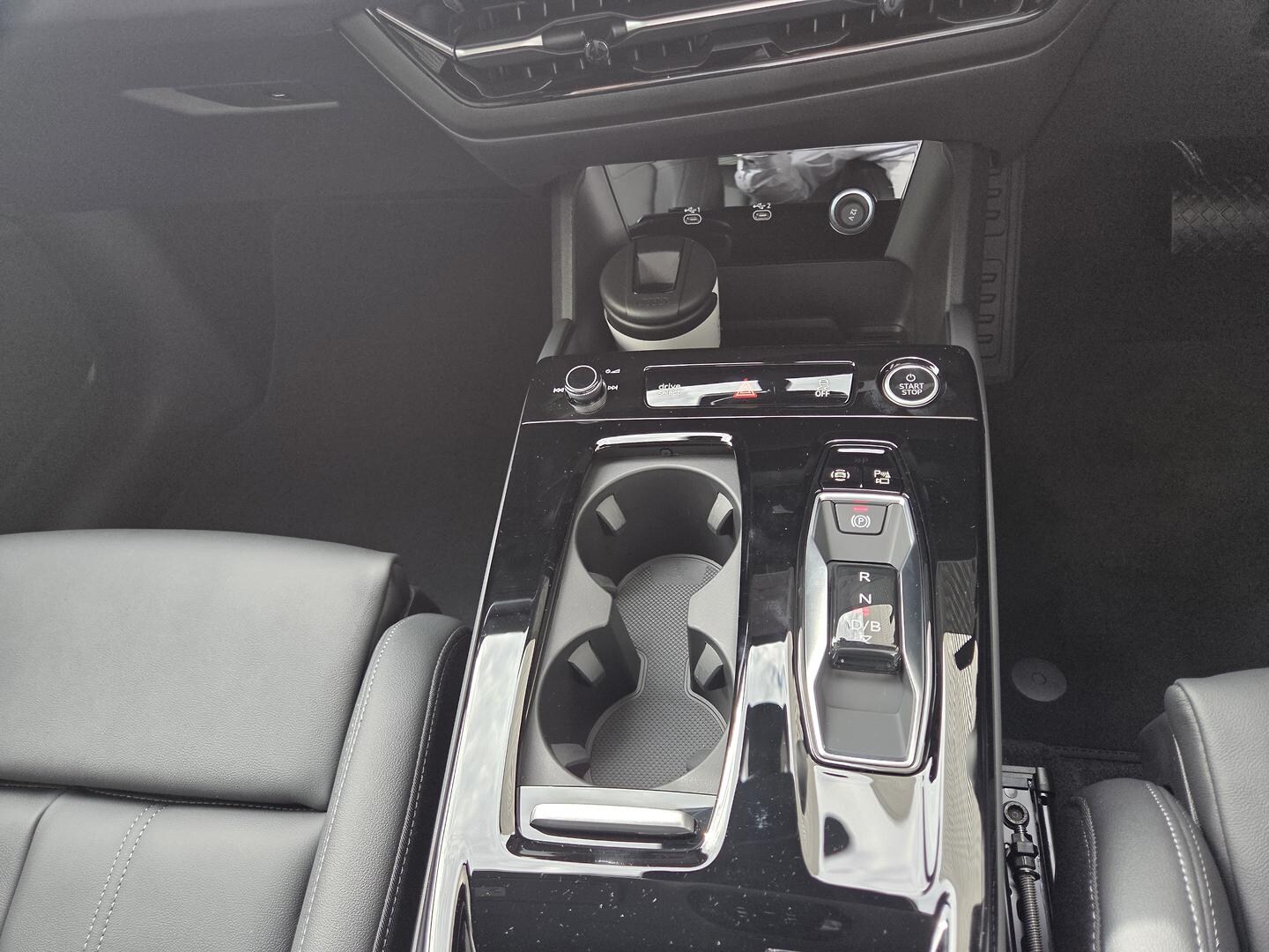 Image about Audi Q6 SUV e-tron e-tron