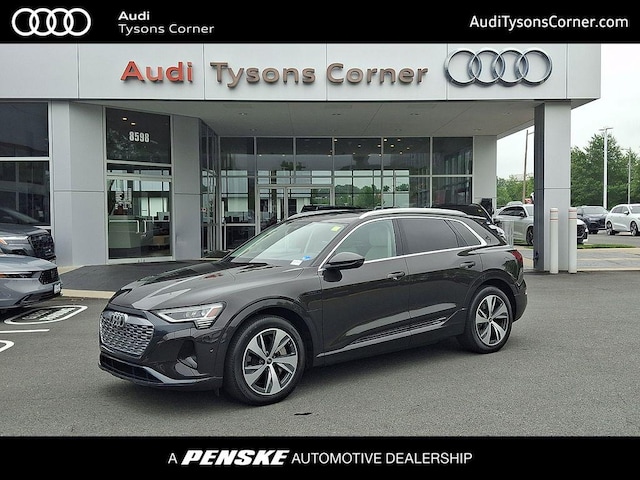 Photo of 2024 Audi Q8 e-tron 