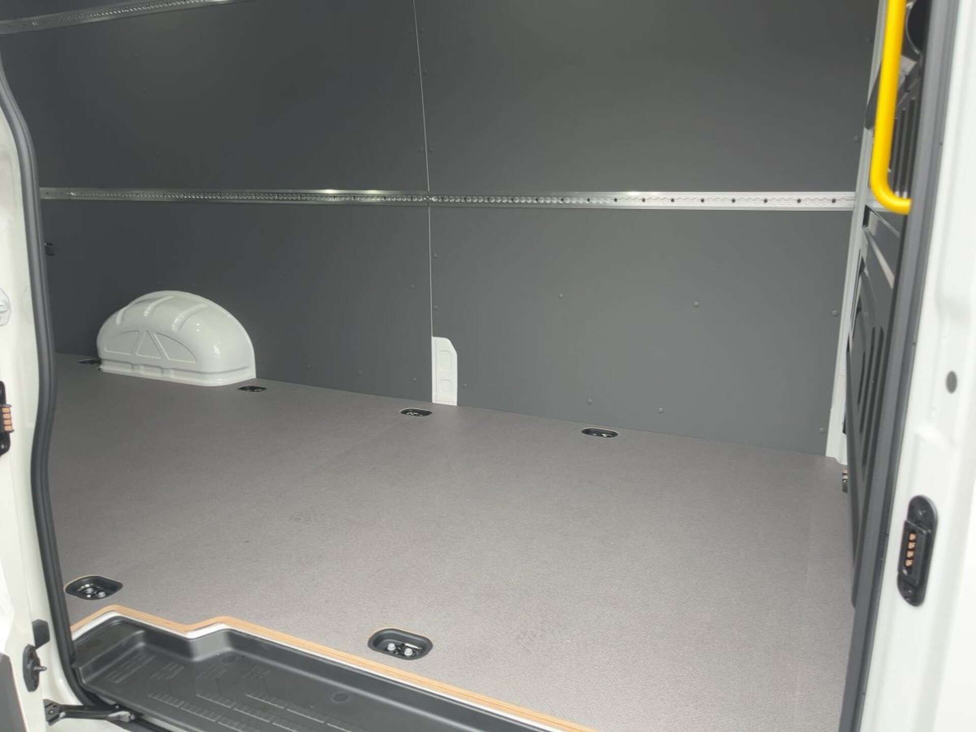 Volkswagen Crafter Kasten langer Radstand