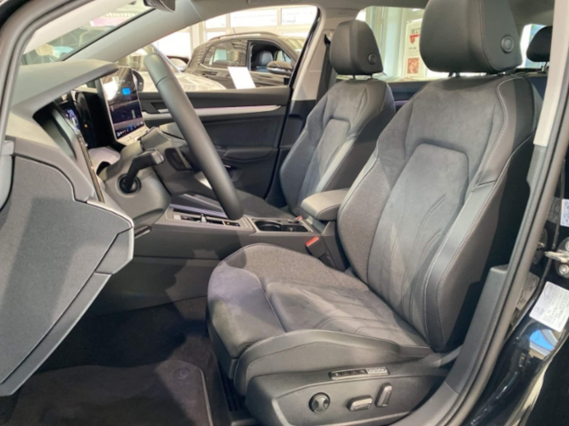 Volkswagen Golf Variant Life