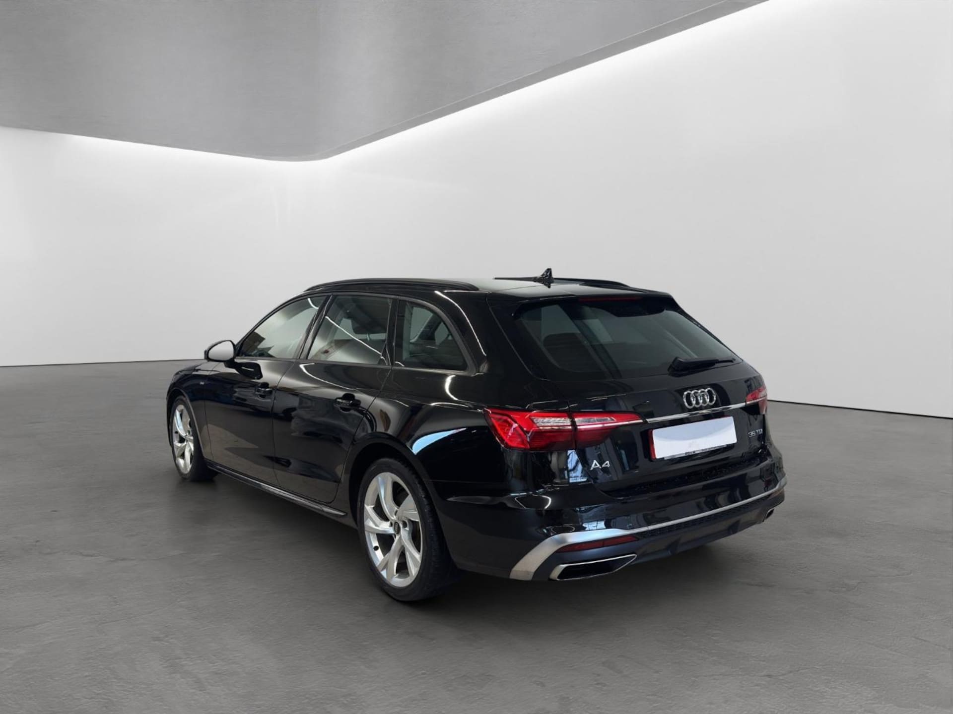 Audi A4 Avant S line