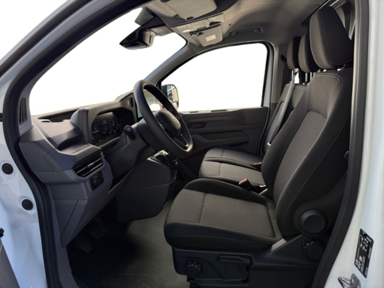 Volkswagen Transporter Kasten langer Radstand – Bild 9