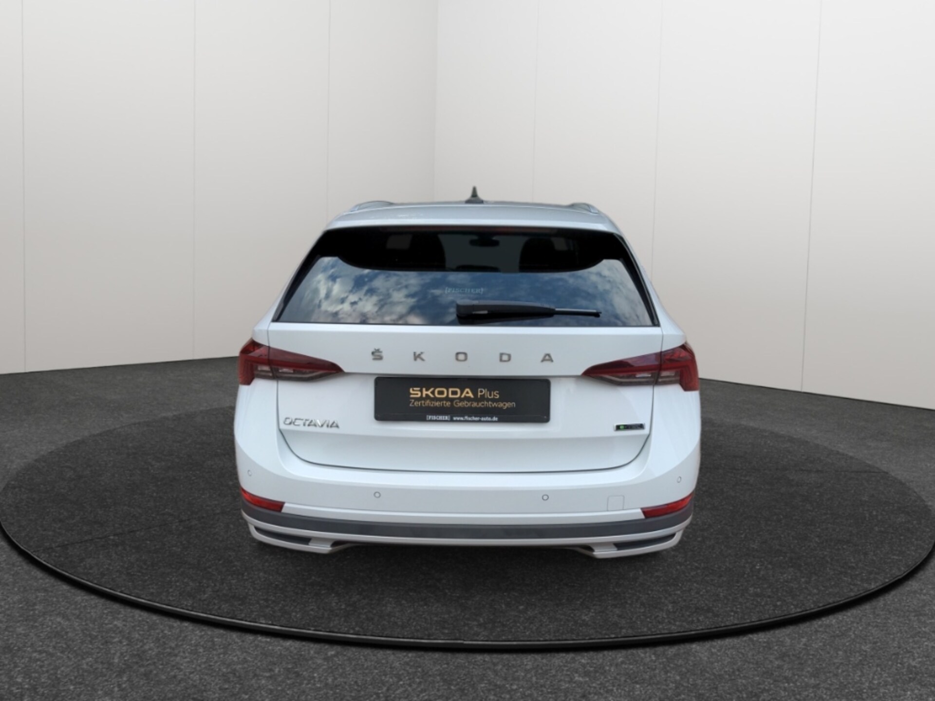 Skoda Octavia Combi SCOUT