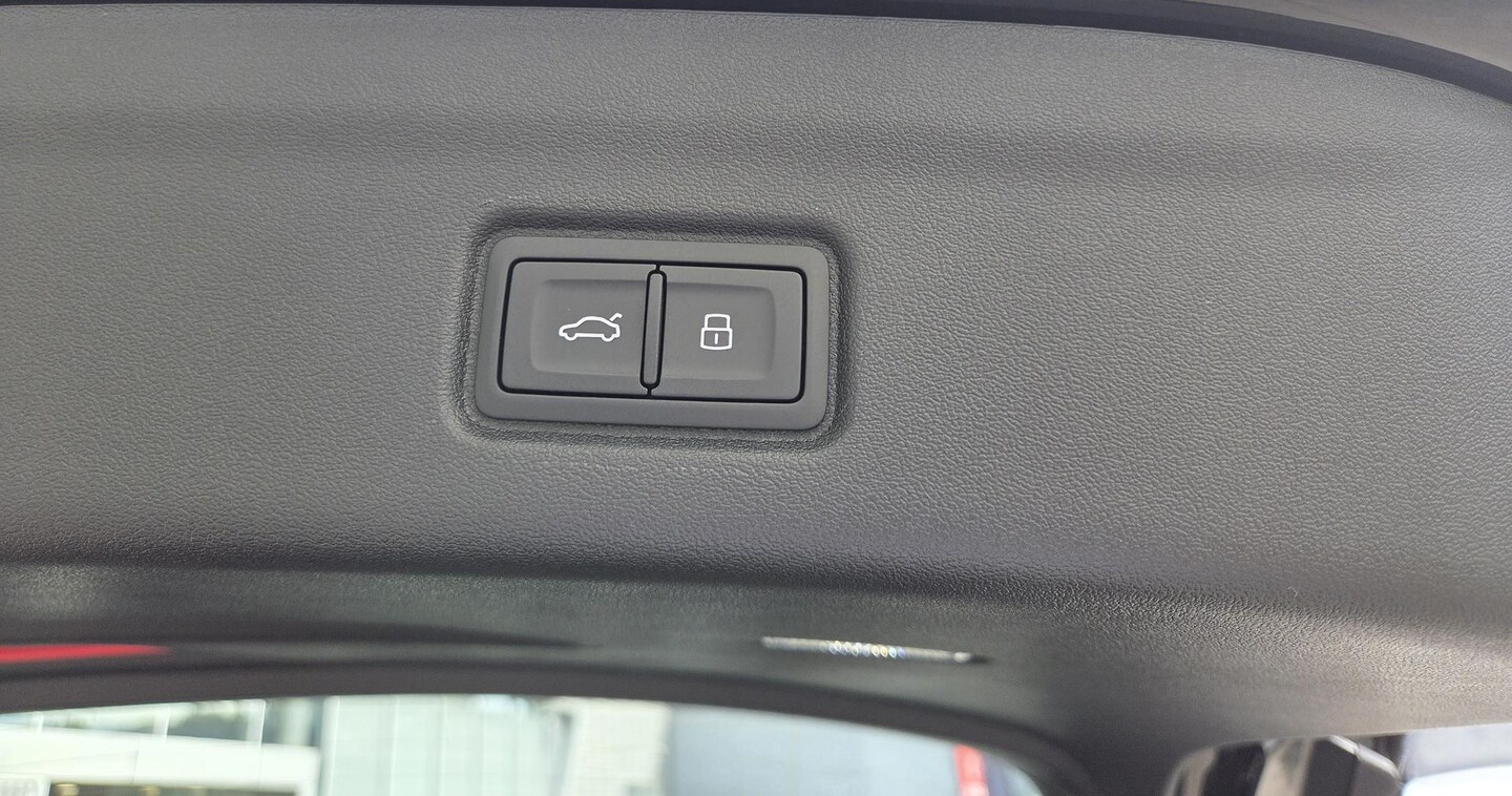 Image about Audi Q6 SUV e-tron e-tron