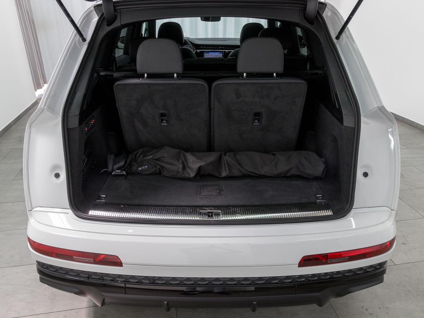 Image about Audi Q7 SUV S line 45 TDI quattro tiptronic