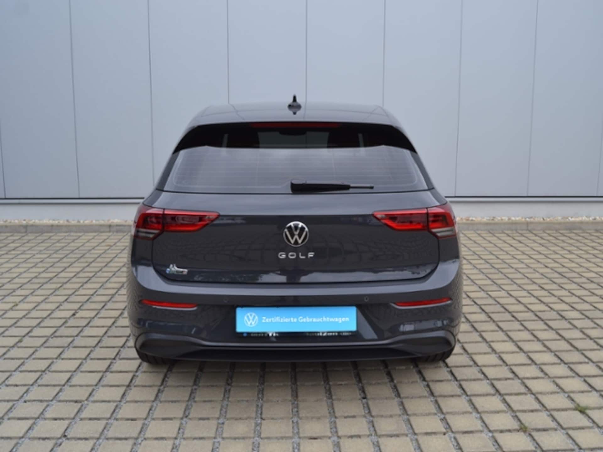 Volkswagen Golf Life