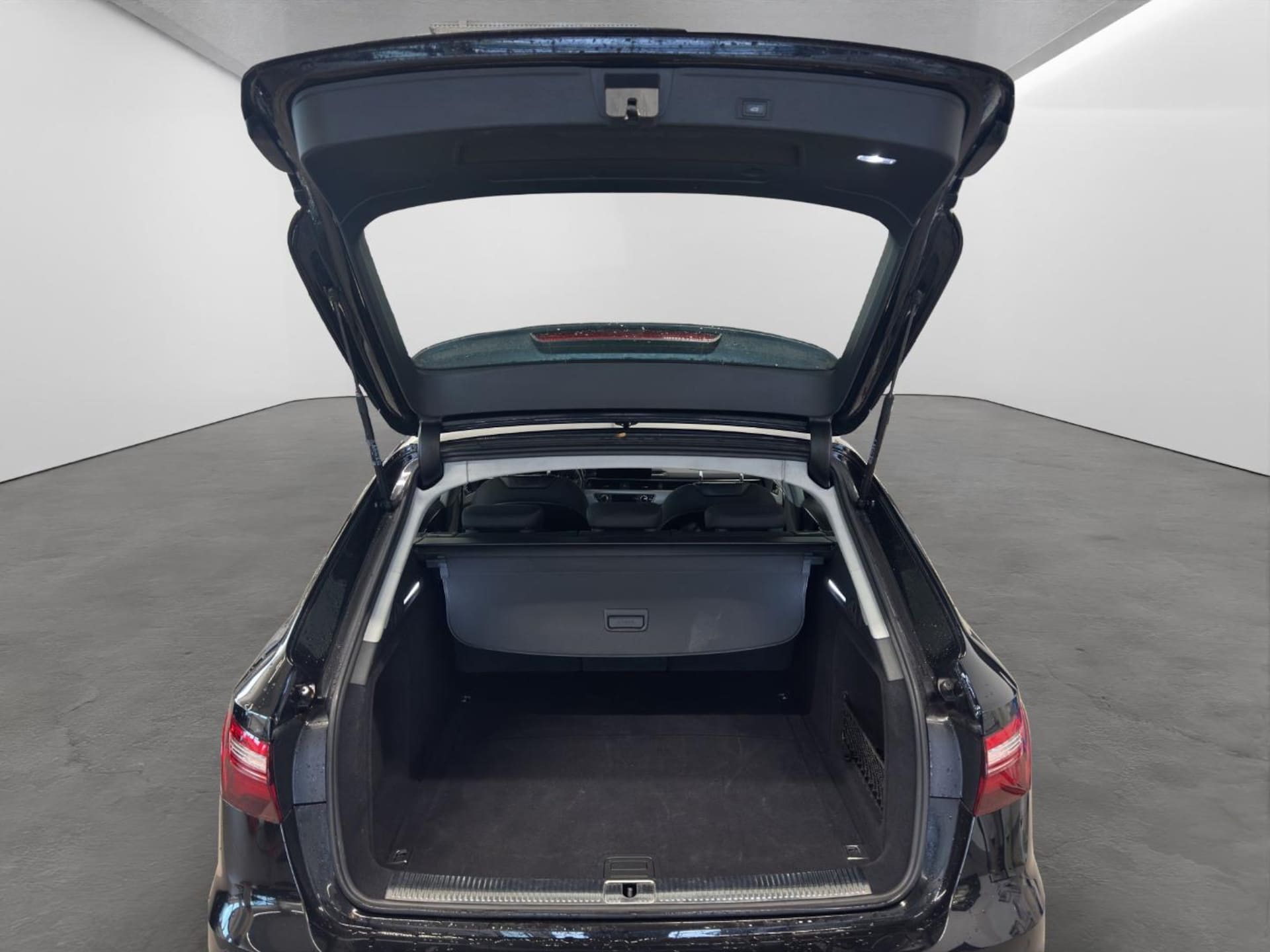 Audi A4 Avant S line