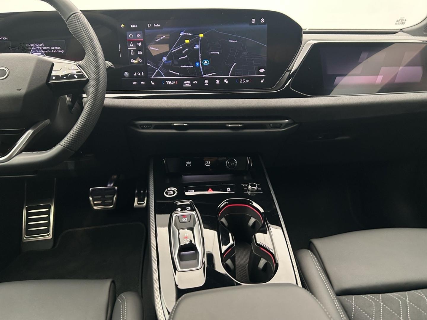 Bild über Audi A5 Avant TDI quattro 150 kW S tronic - für weitere Informationen kontaktieren Sie den Audi Partner
