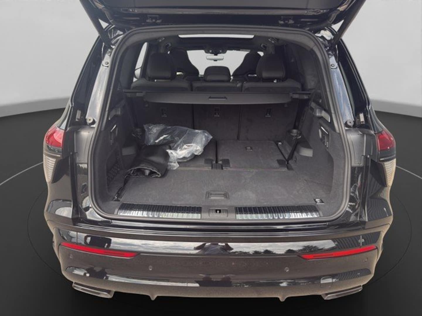 Bild über Audi Q7 SUV TDI quattro 220 kW tiptronic - für weitere Informationen kontaktieren Sie den Audi Partner