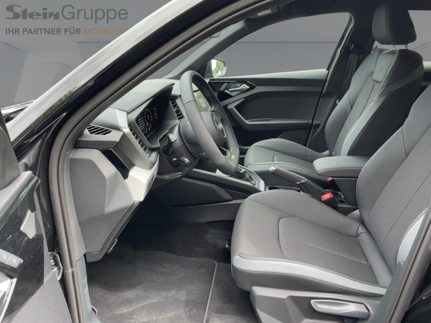 Bild über Audi A1 Sportback S line 35 TFSI S tronic - für weitere Informationen kontaktieren Sie den Audi Partner