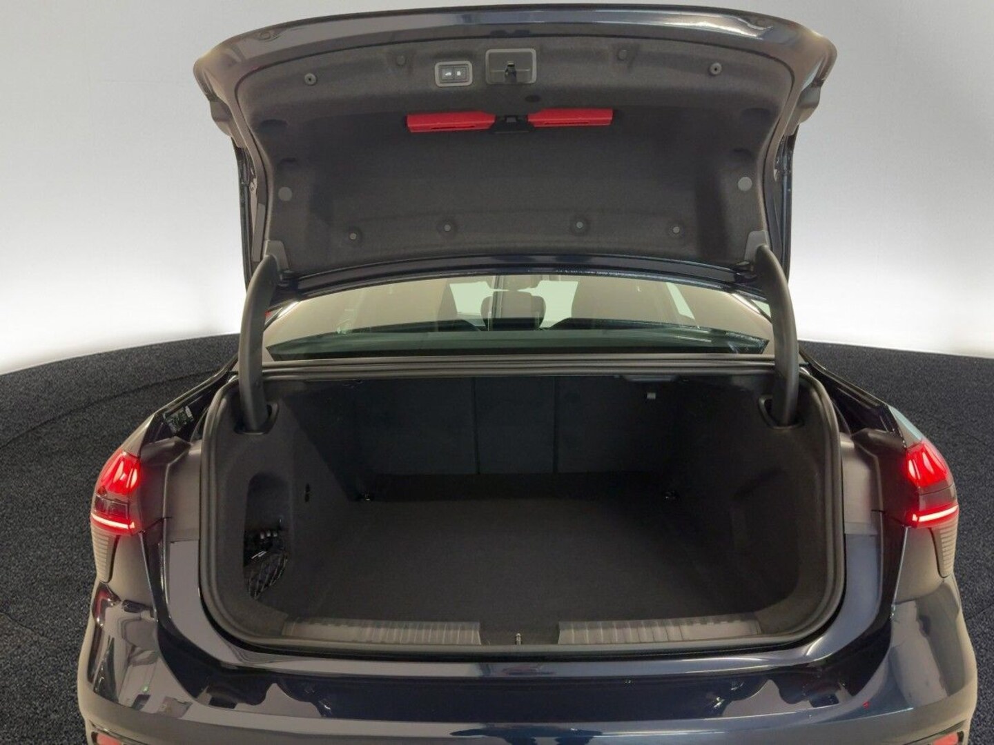 Bild über Audi A6 Limousine TDI quattro 150 kW S tronic - für weitere Informationen kontaktieren Sie den Audi Partner