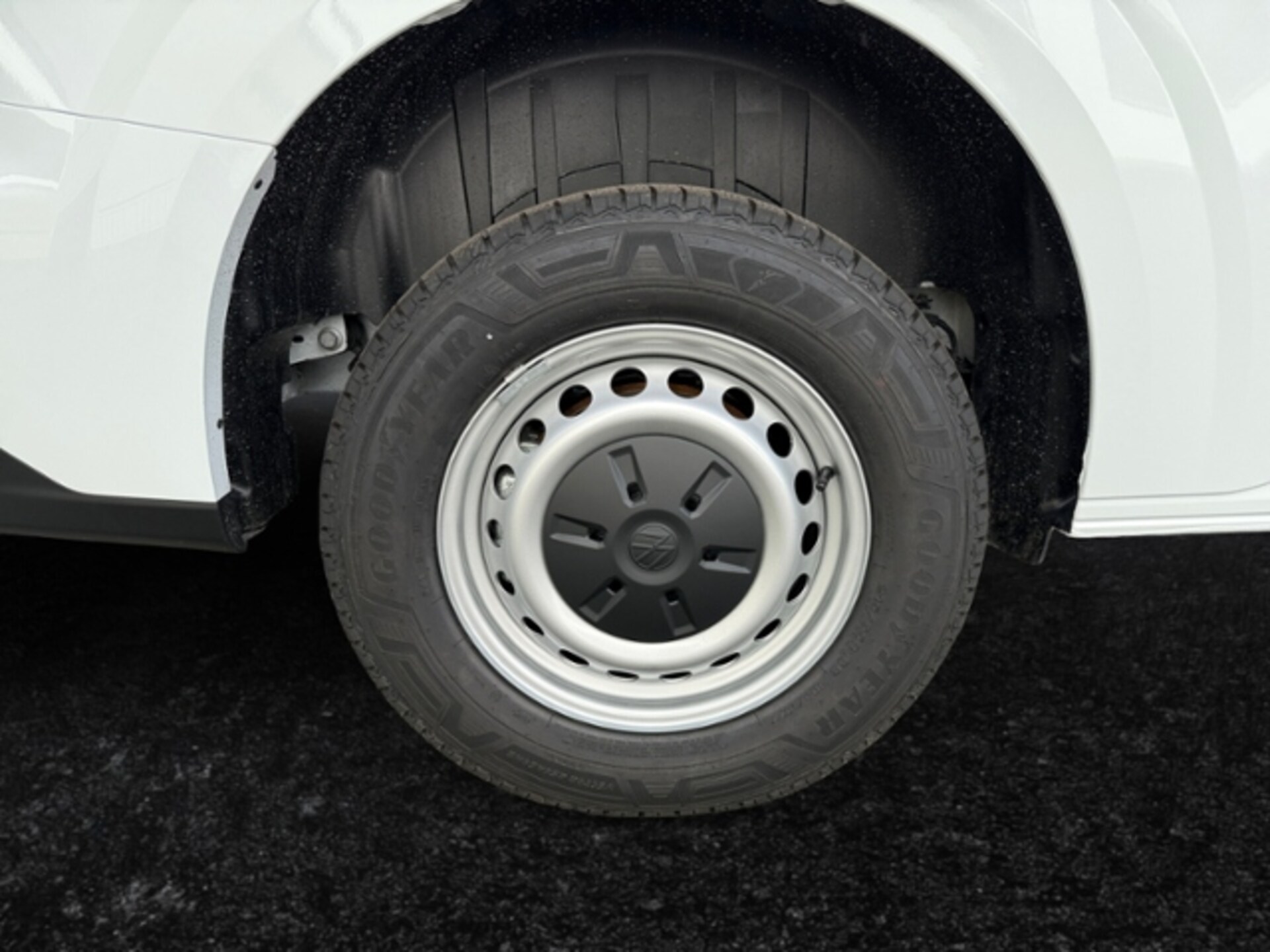 Volkswagen Transporter Kasten langer Radstand