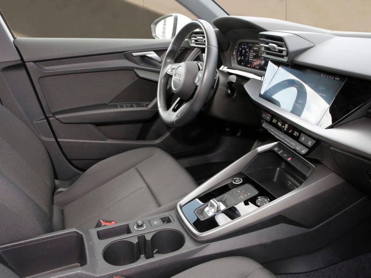 Bild über Audi A3 Sportback TFSI e 40 TFSI e S tronic - für weitere Informationen kontaktieren Sie den Audi Partner