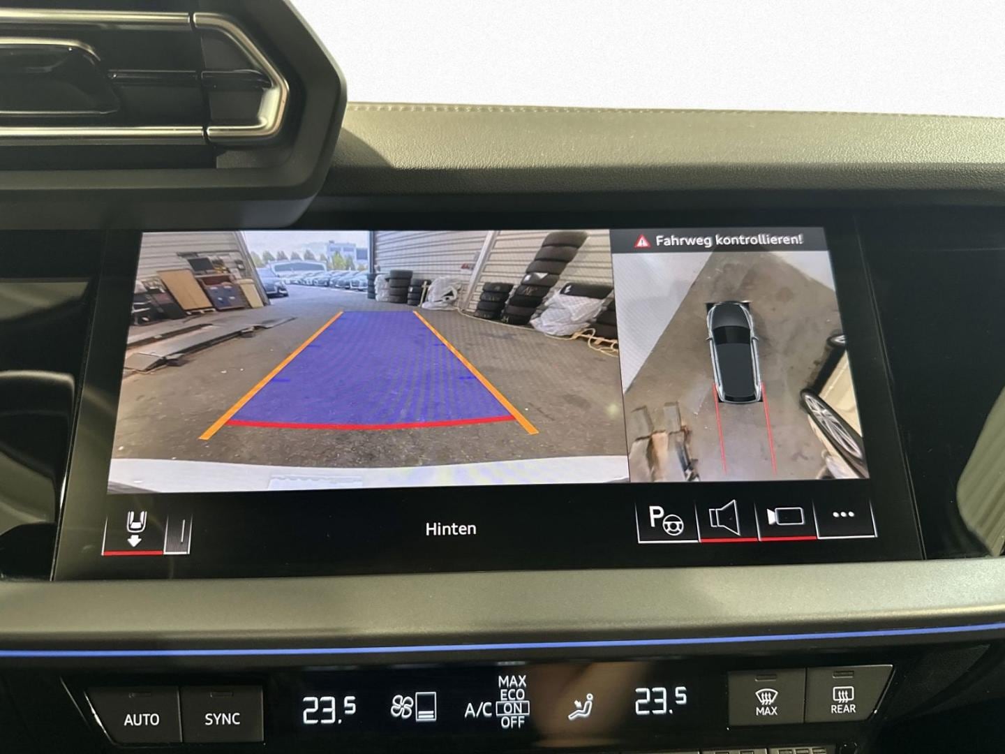 Bild über Audi A3 Sportback TDI S tronic - für weitere Informationen kontaktieren Sie den Audi Partner