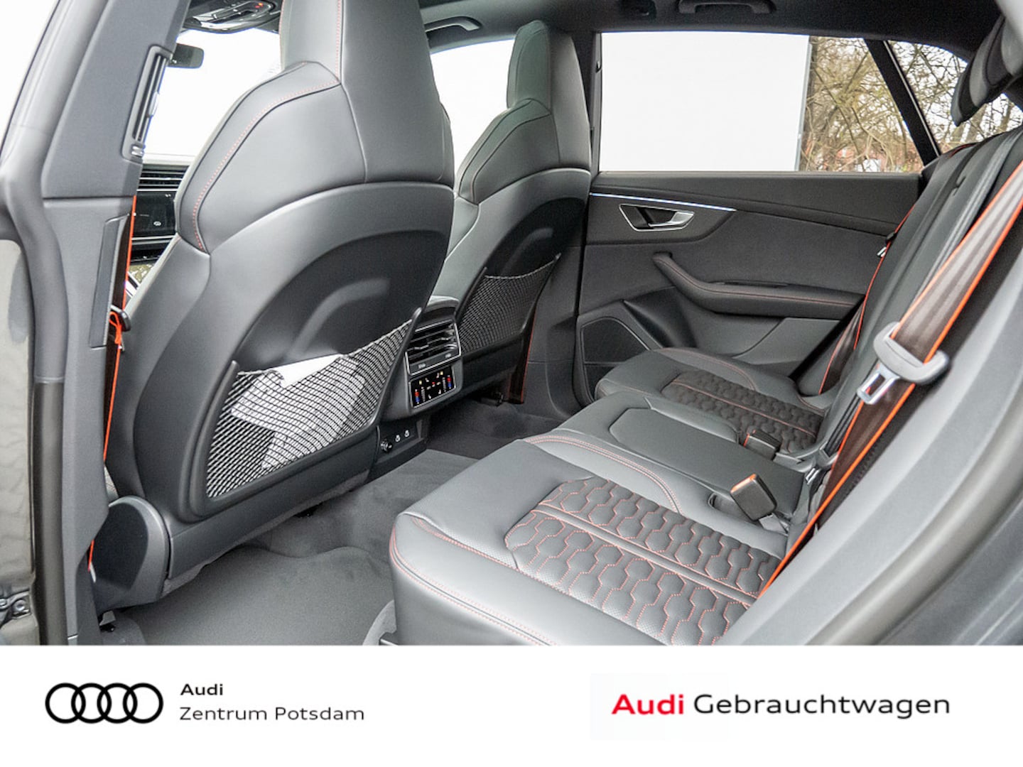 Bild über Audi RS Q8 SUV TFSI quattro 471 kW tiptronic - für weitere Informationen kontaktieren Sie den Audi Partner