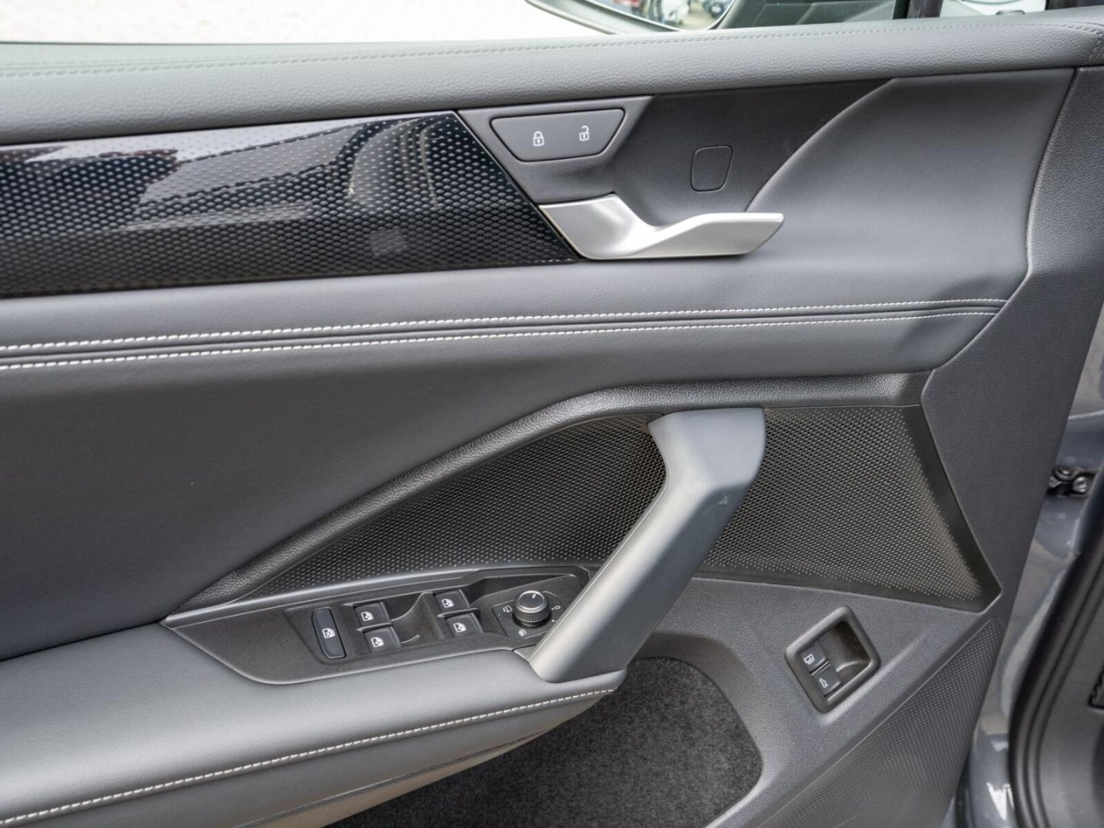 Volkswagen Tiguan – Bild 11