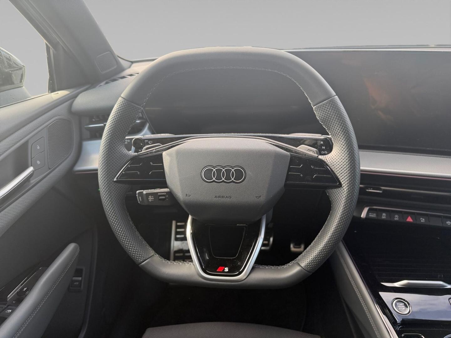 Bild über Audi Q3 SUV TFSI 110 kW S tronic - für weitere Informationen kontaktieren Sie den Audi Partner