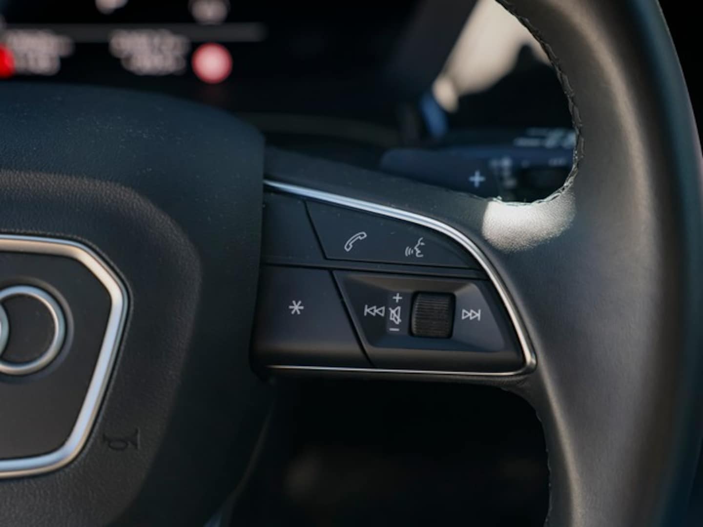 Bild über Audi A3 Sportback S line 35 TFSI S tronic - für weitere Informationen kontaktieren Sie den Audi Partner